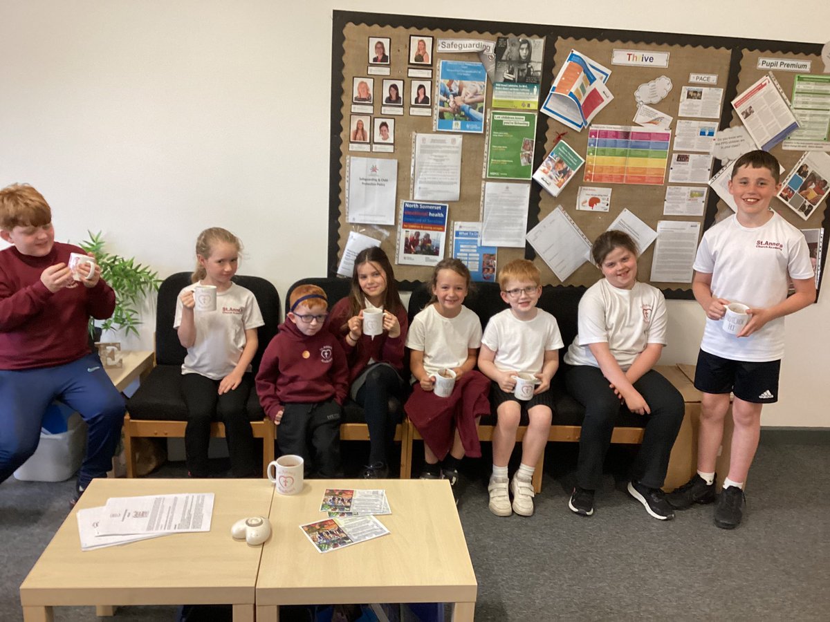 RachelH94010964's tweet photo. It was such a busy week! I almost forgot to post this! These group of π shone during our Healthy Me week. Great attitudes and always trying so hard. #HotChocFriday winners!! Happy half term everyone! https://t.co/6iXRveLWvc