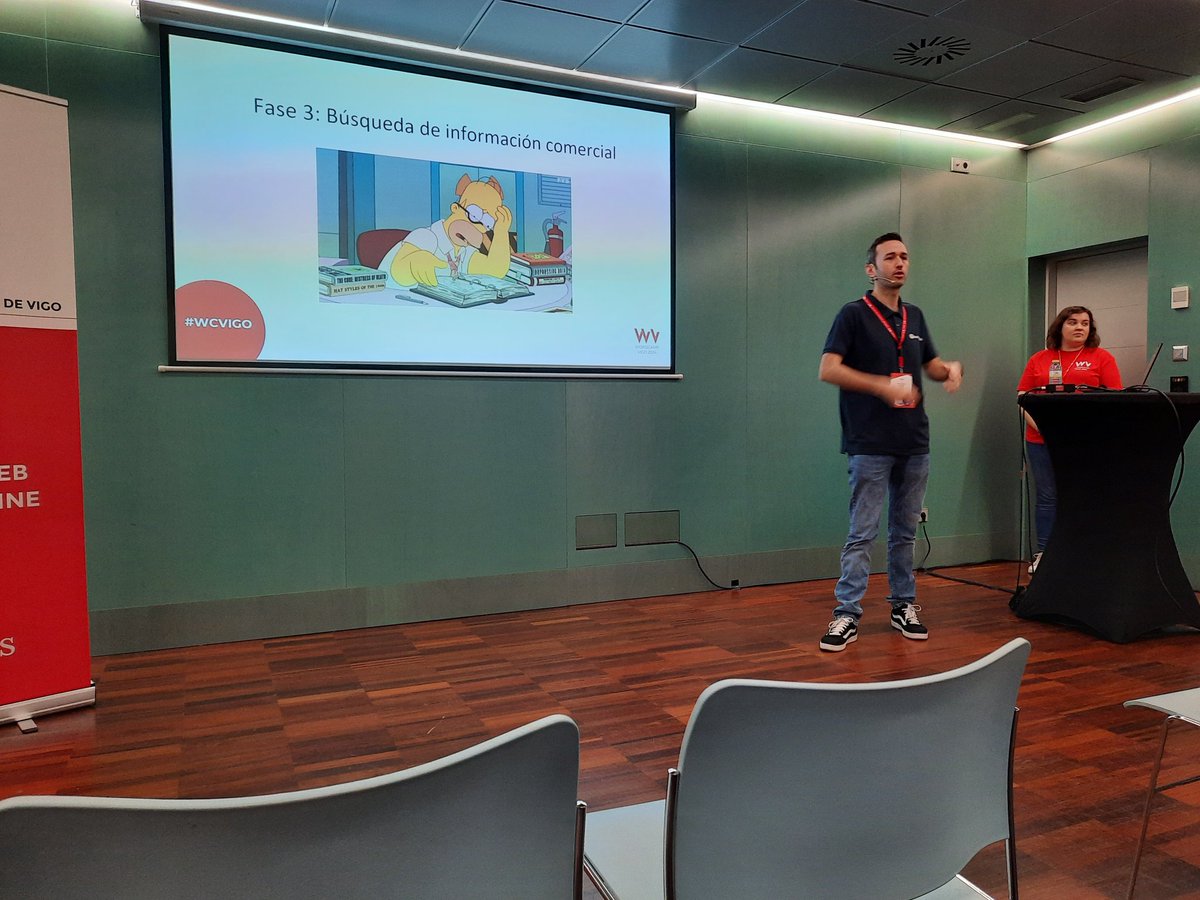 🔸️Ya estamos en la #wordcampvigo con <a href="/DCuestaFP/">David Cuesta</a> hablando de SEO sin hablar de SEO 

#wcvigo