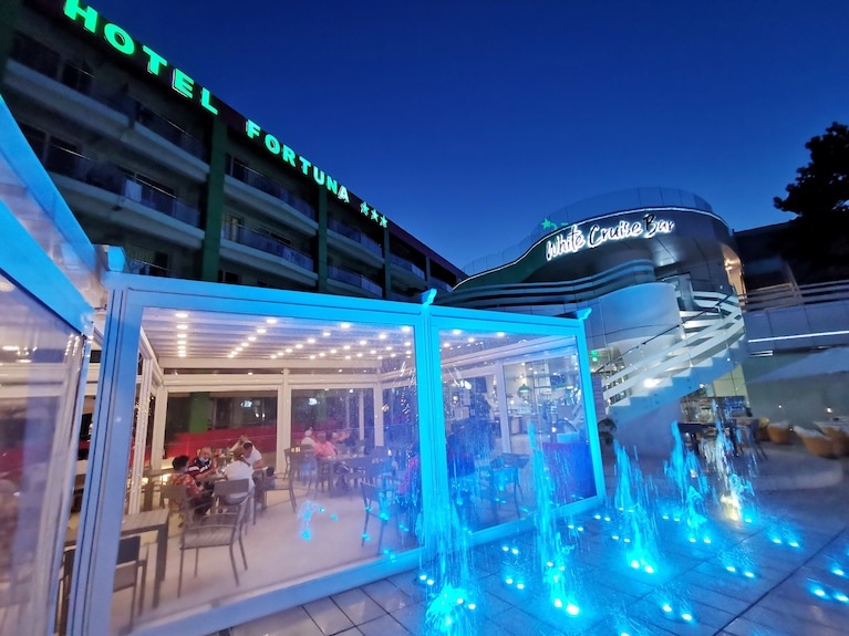 balkan_tours_ro's tweet photo. Vacanță în Eforie Nord!🌊🌅
De la 747 Ron / 7 nopți / persoana in camera dubla / mic dejun
HOTEL FORTUNA ⭐⭐⭐

Pentru rezervări vă rugăm vizitați website-ul nostru▶
https://t.co/fobjSFGrfY

#vacanta2024 #Romania #vacanta #mamaia #litoral #eforie #plaja #sejur #constanta https://t.co/sJIh5gpW6i
