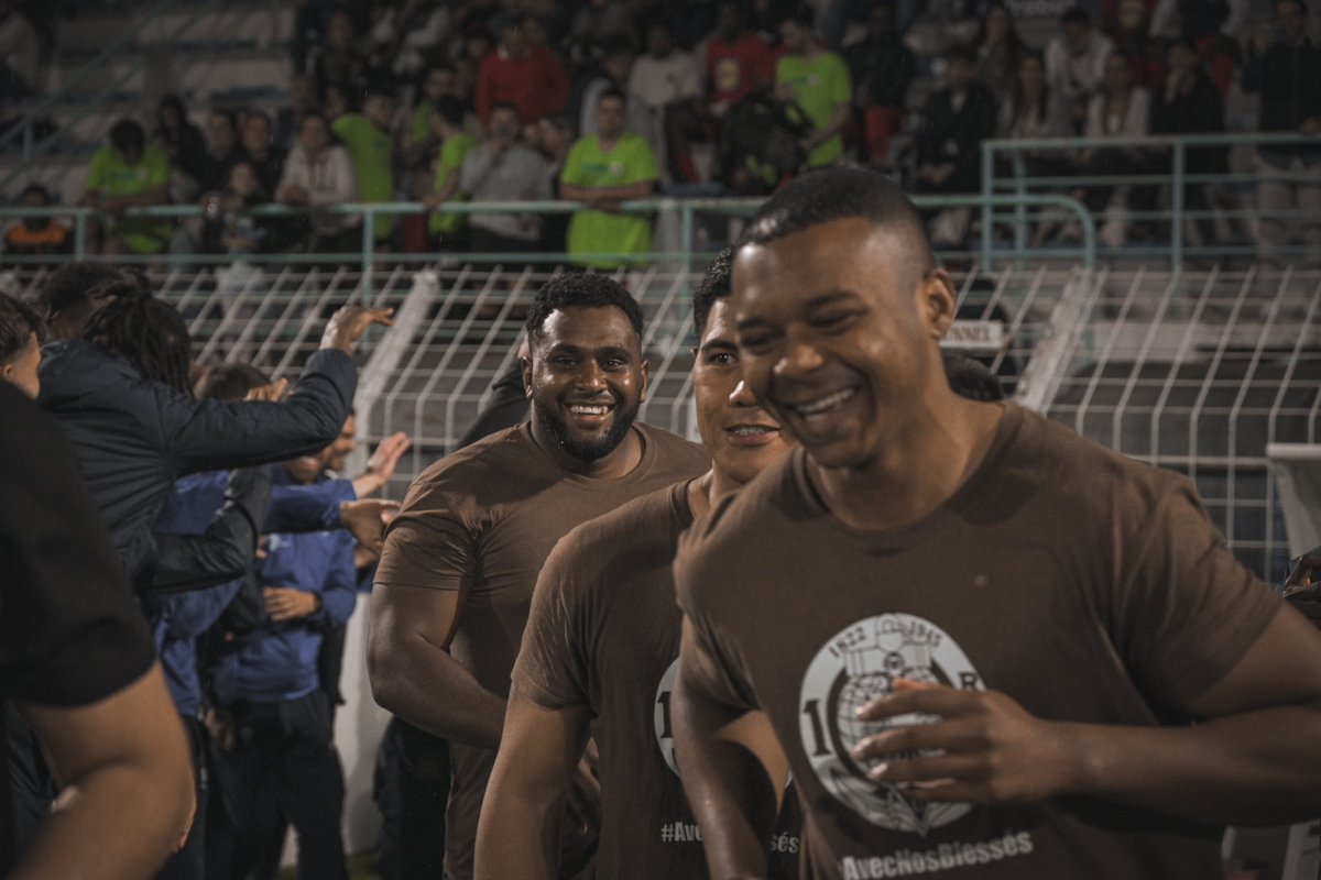 Hier soir, l’équipe de football du 1er RIMa s’est dépassée en atteignant la finale du tournoi interentreprises 1er RIMa x ACFC Pro Cup 2024.

Cet événement, organisé au profit des blessés de l’armée de terre, a rassemblé 17 équipes et 200 joueurs. 1/3