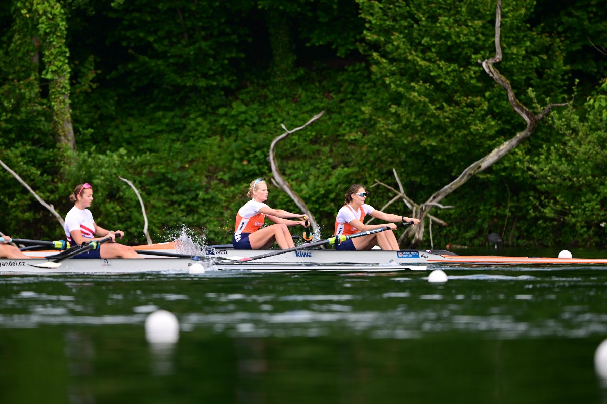 We have our finalists in the women's pair - and while the top crews (NED, AUS, IRL, USA1 and GRE) are through, the second crew from the Netherlands, of Ilse Kolkman and Willemijn Mulder was quite impressive and qualified, too, for the A-Final 😍 #WRCLucerne #WorldRowingCup