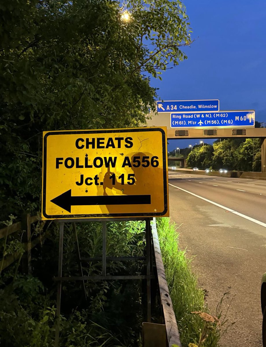 TEMPMCR's tweet photo. Nah this is fucking mega hahah!! 

CITEHHHHH https://t.co/IDd9C6m3op