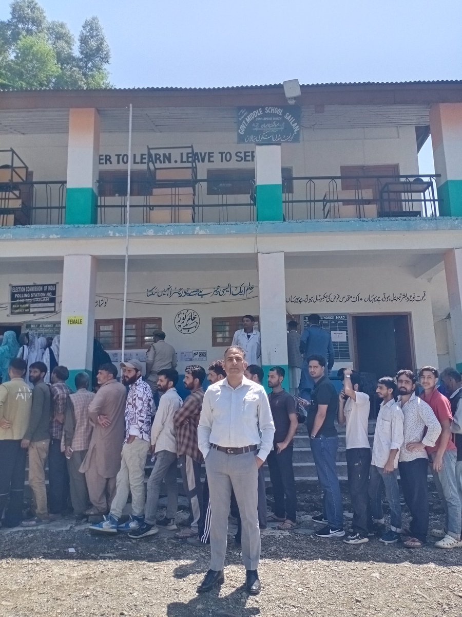 ZamirQureshi3's tweet photo. Today visited
different
Polling station
At Surankot ( constituency )
#Draba A
##Draba B
##Buffliaz
##Chandimarh
#Sailan . .. .
Jb @OmarAbdullah sb
Jb @nasirsogami sb
Jb @ajazjan sb
@JKNC_
@YNCJK https://t.co/5O4Q9kGSLL