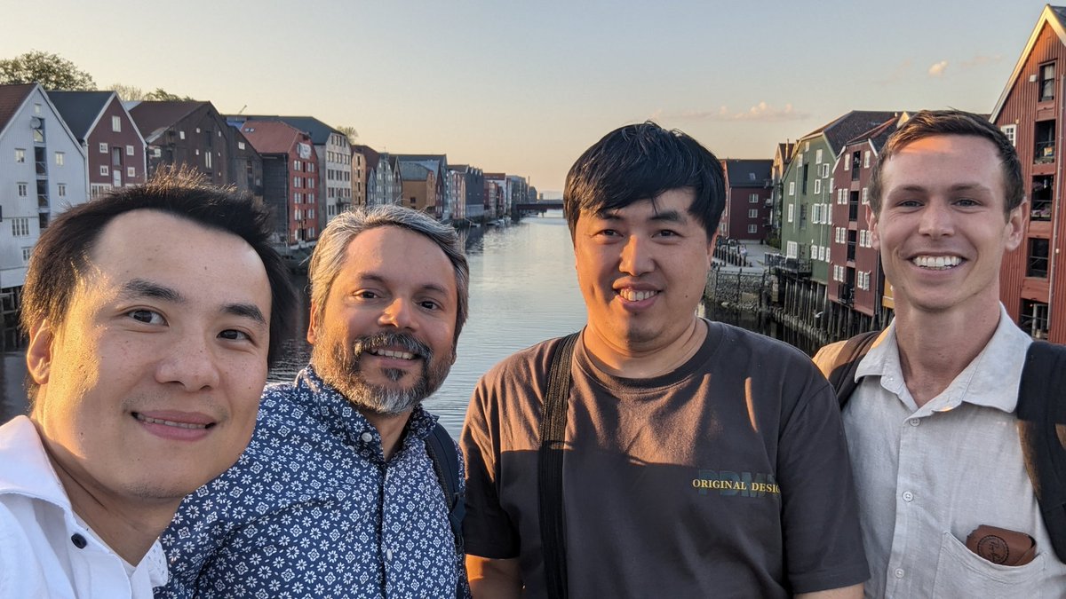 Weijian Zong (@wikizong) on Twitter photo Great pleasure to host Dr Yulong Li's visit <a href="/KISNeuro/">Kavli Neuroscience</a> and I was amazed again by the excellent work from <a href="/yulonglilab/">Yulong Li Lab</a> ! Great pleasure to host Dr Yulong Li's visit <a href="/KISNeuro/">Kavli Neuroscience</a> and I was amazed again by the excellent work from <a href="/yulonglilab/">Yulong Li Lab</a> !