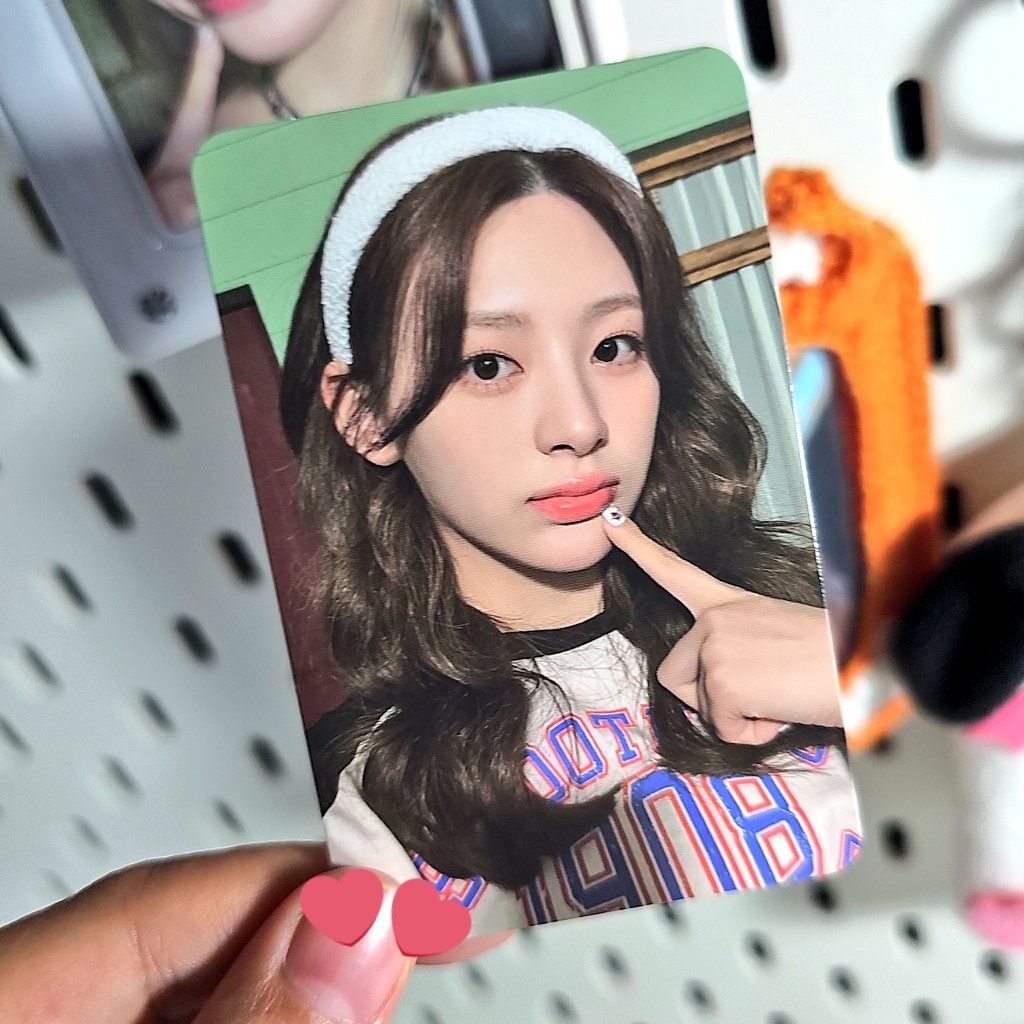_tdpeach's tweet photo. β #voidmailss | @seeunrio
Thank you so much for giving me this seeun teenfresh us poca for free π super prettyyyy! I hope I can buy more from the US, but the paypal fees are so expensive, my broke-self is cryingggg. Thank youuuuuu againnnn https://t.co/HxFh6a3Q9z