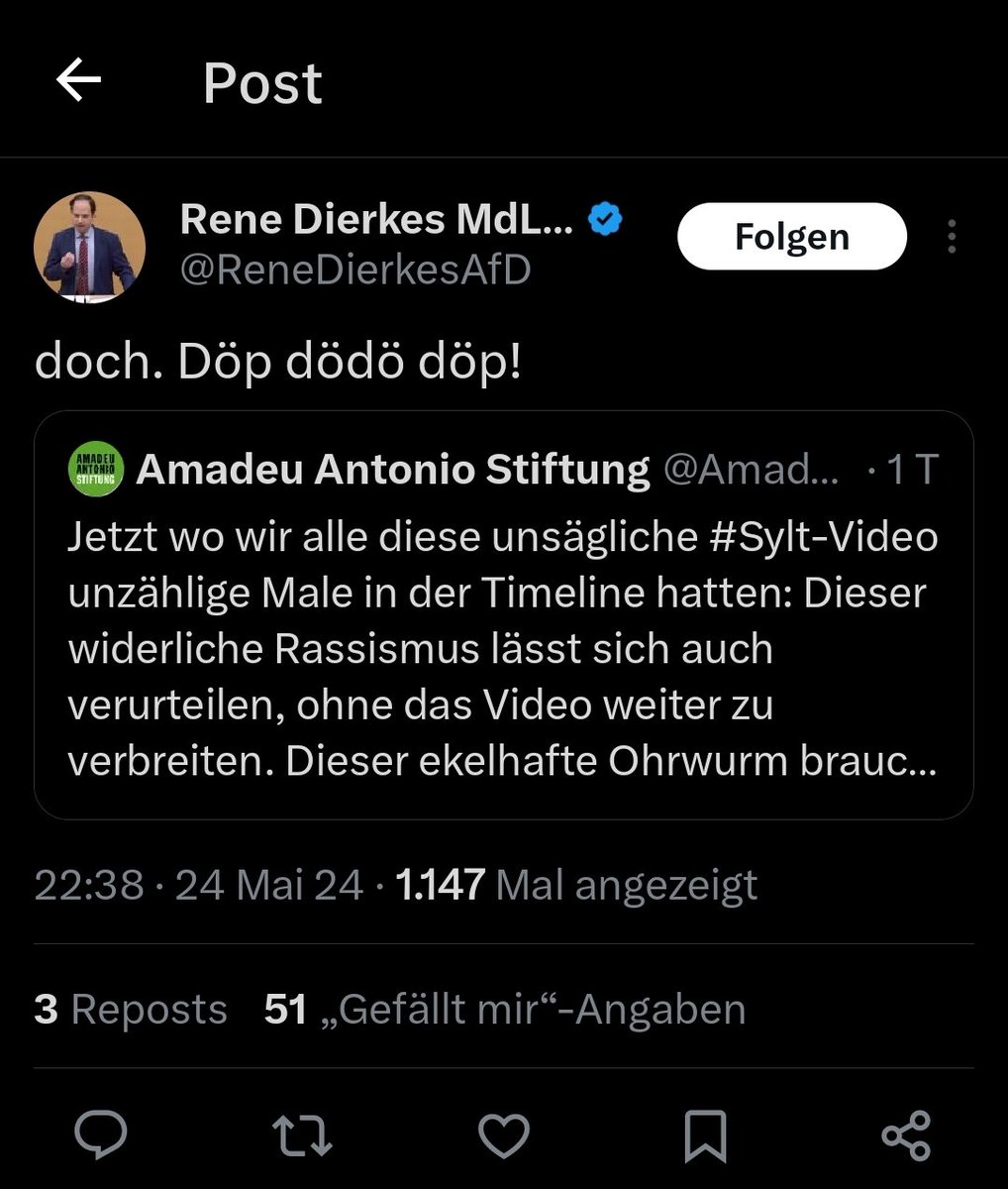 Der bayerische AfD-Landtagsabgeordnete Rene Dierkes nennt das Singen der Neonazi-Parole »Deutschland, den Deutschen, Ausländer raus« »stabil« & bietet den Leuten aus dem #Sylt-Video an, sich bei ihm zu bewerben. In weiteren Postings deutet er an, das Lied »natürlich« mitzusingen