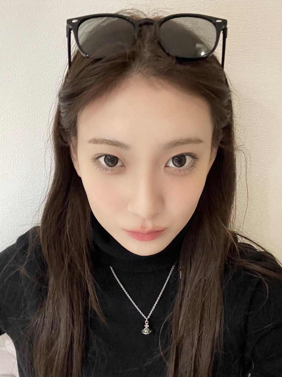 issue_is_coming's tweet photo. 〖 FC UPDATE 〗
⧉RIN LOG
Check ➫ IS:SUE LOG
https://t.co/R8HfiqNcys
#ISSUE #イッシュ #이슈 #ISSUE_LOG #RIN https://t.co/9HyAzhy8kK