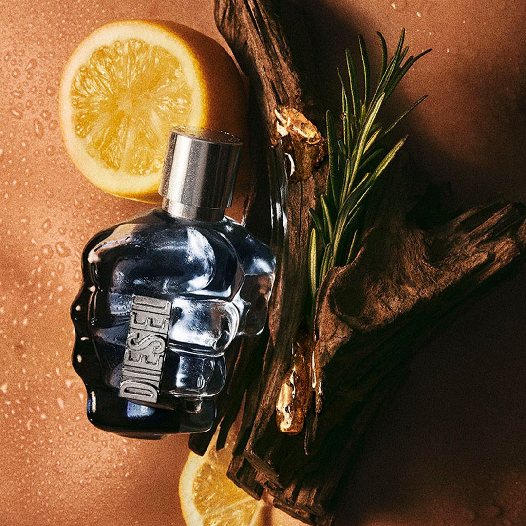 With Father's Day coming up, treat the man in your life to a classic Diesel Only The Brave 💙 With aromatic & warm notes including Rosemary, Amber & Mandarin. Save on selected fragrance: shorturl.at/TTfYd