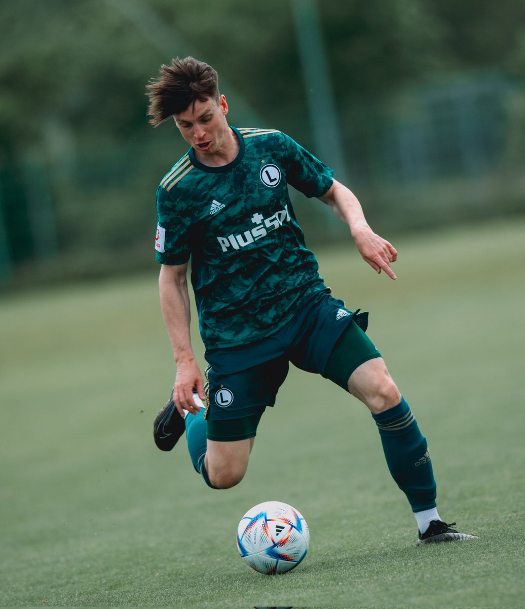 Akademia_Legii's tweet photo. 💥 #AkademiaGra!
📅 25.05.2024
⚽️ KS Legionovia 🆚 #LegiaII
⏰ 11:00
🏆 #3Liga
🏟️ Parkowa 27, Legionowo
📺 https://t.co/n2QiohNCxr (płatna)
📝 Skład ⬇️
Zieliński 🧤 – Zięba, Byrtek, Tadrowski – Skrobała, Możdżeń ©️, Korczakowski, Puciłowski – Grączewski, Kucharczyk, Ryczkowski https://t.co/7FgQe69sOg