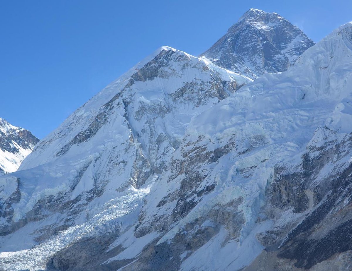 #OnThisDay in #TravelHistory 1953 Sir # EdmundHillary and #TensingNorgay became the first team to reach the summit of Mount Everest.