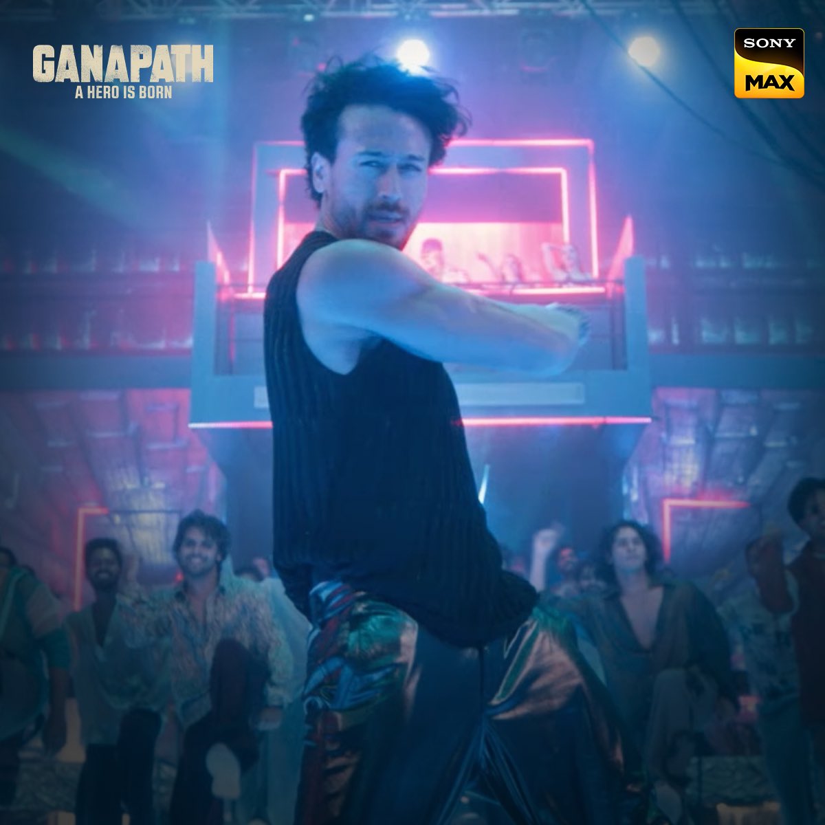 We think these reasons are enough for you to watch the new hit - Ganapath! Watch the World Television Premiere of Ganapath, on 26th May, Sunday 12 PM only on SONY MAX. #SonyMAX #DeewanaBanaDe #Ganapath #WorldTVPremiere