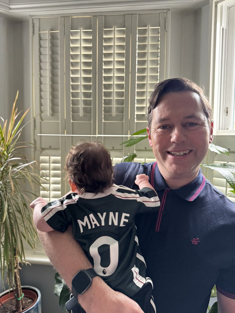 So it was on cup final day last year that I learnt I was going to become a grandparent - clearly my first gift as a grandpa was to get my granddaughter a <a href="/ManUtd/">Manchester United</a> kit - let’s hope Grace gets  to see us win today 🙌 #GGMU #believe