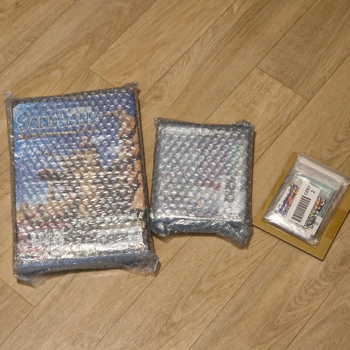 gogeta_lord's tweet photo. Petite réception du jour....
2 Livres/artbook, CDs, carte et stickers....
Et pas que du dragon ball, mais aussi du sailor moon, sand land, city Hunter!
Bien sur, je vous ferais découvrir ça dès que je peux 😊
#dragonball #cityhunter #sailormoon
#sandland https://t.co/0ILizdZd3q