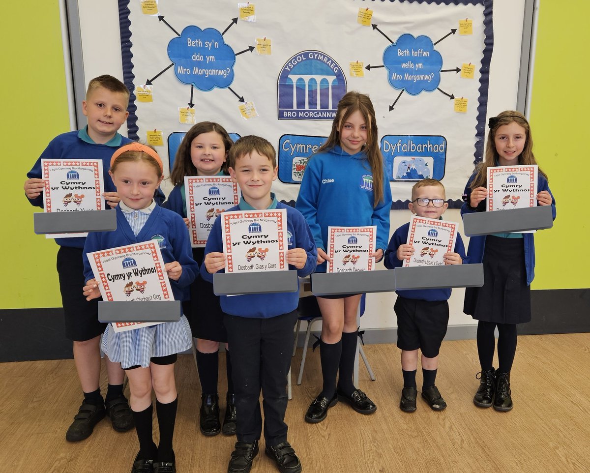 Disgyblion disglair yr wythnos! ⭐️ Pupils of the week! 👏