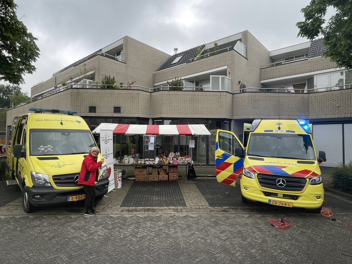 Tot 16.00 uur open dag <a href="/brwDriebergen/">Brandweer Driebergen-Rijsenburg</a> en andere hulpdiensten politie, rode kruis, rijkswaterstaat, ambulance en incidentenlego. Leuke activiteiten voor jong en oud.