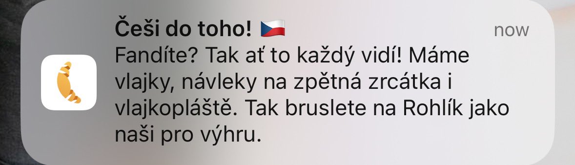 Opravdový test Rohlíku není zahraniční expanze, nebo shánění investic. Opravdový test přichází až teď. Za 3 hodiny celýmu národu rozdistribuovat vlaječky na zrcátka. Semifinále je tu🇨🇿