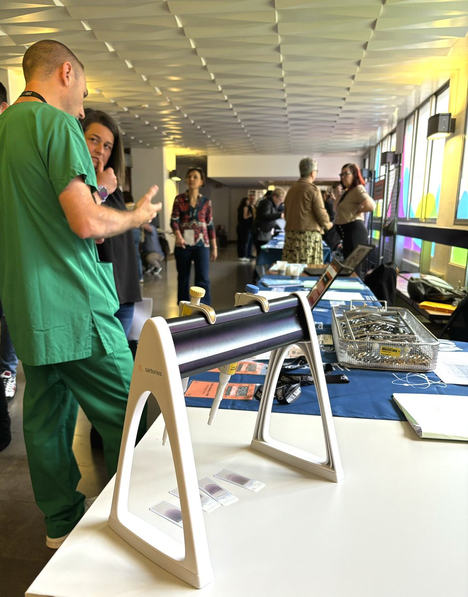 CHRU_de_Nancy's tweet photo. [EMPLOI] 🤝 C’est partie pour le premier forum de l’#emploi du CHRU de Nancy ! Rendez-vous dans le hall de l’hôpital d’adultes à Brabois, jusque 17h, pour découvrir la multitude de #métiers que propose le CHRU ⤵️ https://t.co/L6zm8aw1Gg