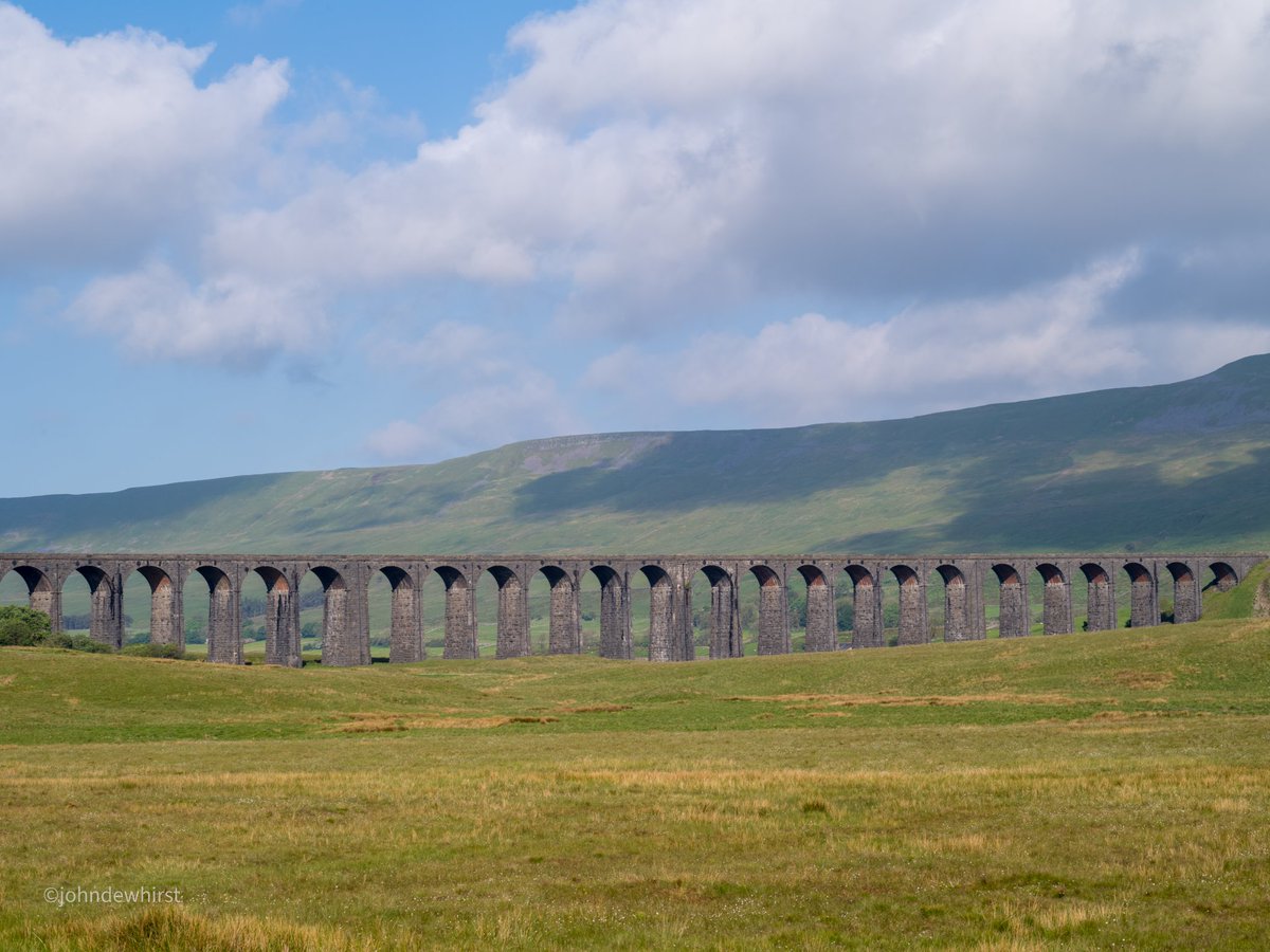 A grand morning in Yorkshire at Ribblehead. #YorkshireDales @foscl @SettleCarlisle