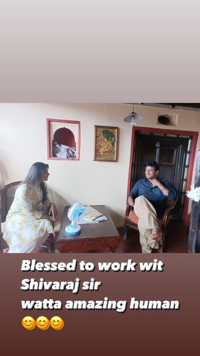 NimmaAbhiii's tweet photo. From the sets of #Uttharakanda 🔥 

@aishu_dil shares her excitement working with Namna #Shivanna ❤

#DrShivarajkumar #Shivarajkumar #AishwaryaRajesh 

@NimmaShivanna ❤❤❤ @KRG_Studios https://t.co/zP7ijUcIpS