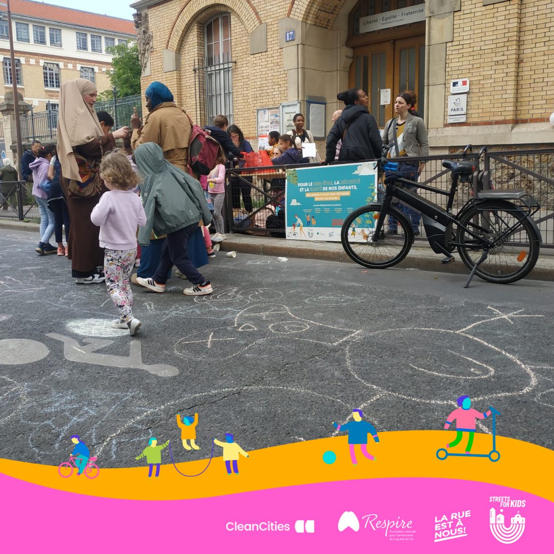 🎈Heure : 16h30 - 17h30
🚧Lieu : École élémentaire Vigée Lebrun, 17 Rue Élisabeth Vigée Lebrun, 75015 Paris

Les parents et riverains ont organisé une action pour soutenir le projet d'apaisement de la rue, avec diverses activités pour petits et grands. La rue était fermée à la