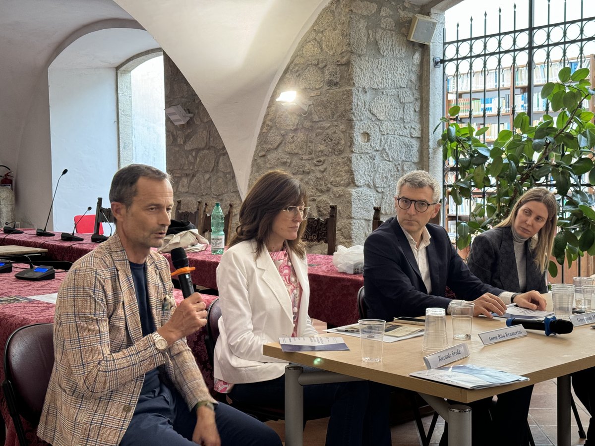 CNA_Grosseto's tweet image. Insieme a Confindustria Toscana Sud, abbiamo incontrato, con le #imprese del territorio, i candidati sindaco dei Comuni amiatini per presentare loro le nostre 10 #proposte.
#cnagrosseto #amministrative #amiata #artigianigrosseto