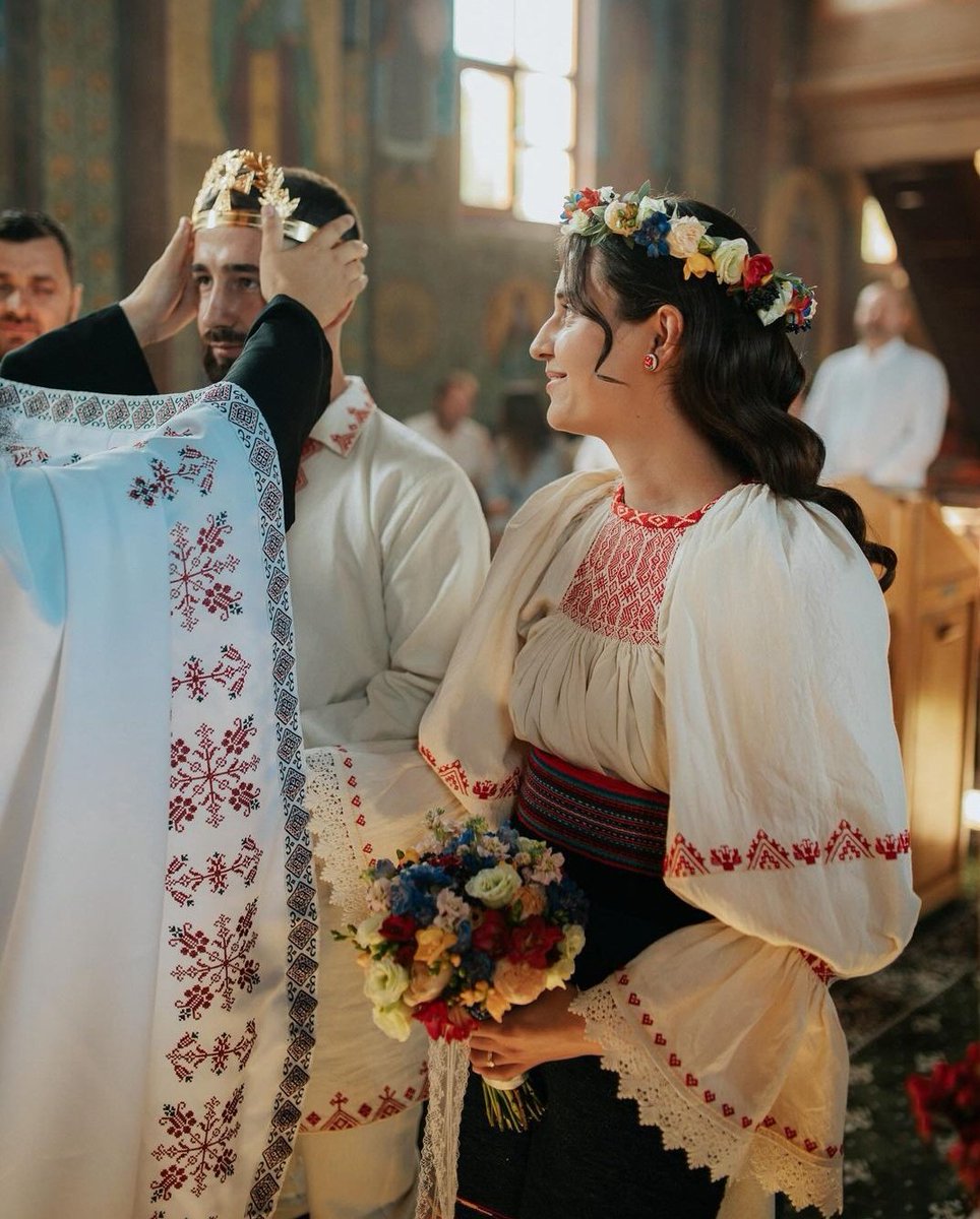 Romanian Orthodox Wedding

🇷🇴