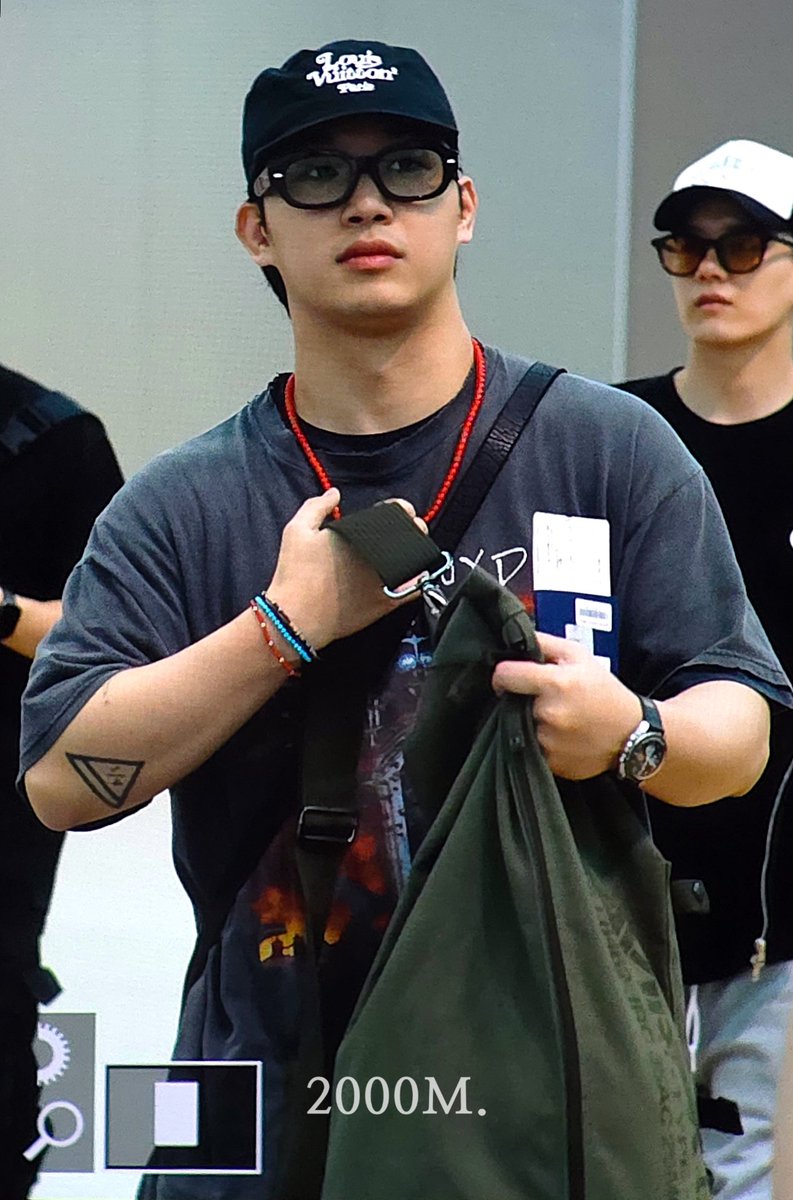 Incheon Airport | 240525
✈️ to Thailand 
#LIMHYUNSIK #임현식 #현식 #BTOB #비투비