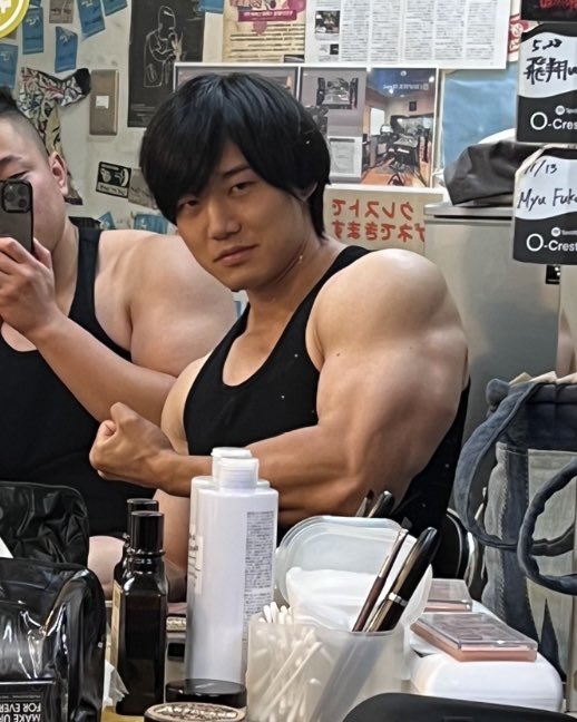 本当に腕の太さそんなに変わらないのなんなんですか！ ジムに通った16