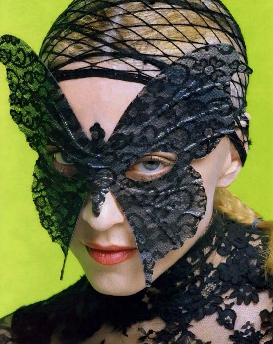 Francesco_mdna_'s tweet photo. An iconic shot from the 2004 photo shoot for Madonna's Re-Invention World Tour: a show that was ahead of its time and continues to inspire. #Madonna #ReInventionTour #ThrowbackDays https://t.co/3xMw53zMcQ