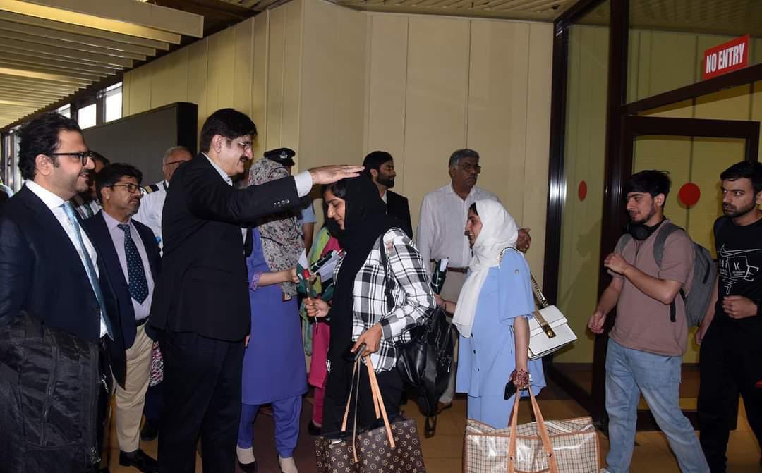 Grateful for CM Sindh @MuradAliShahPPP swift action in organizing a special flight from Kyrgyzstan. A testament to proactive leadership in times of need. #ThanksCMSindh 🙏✈️
Another flight today bringing our youth home to Pakistan.