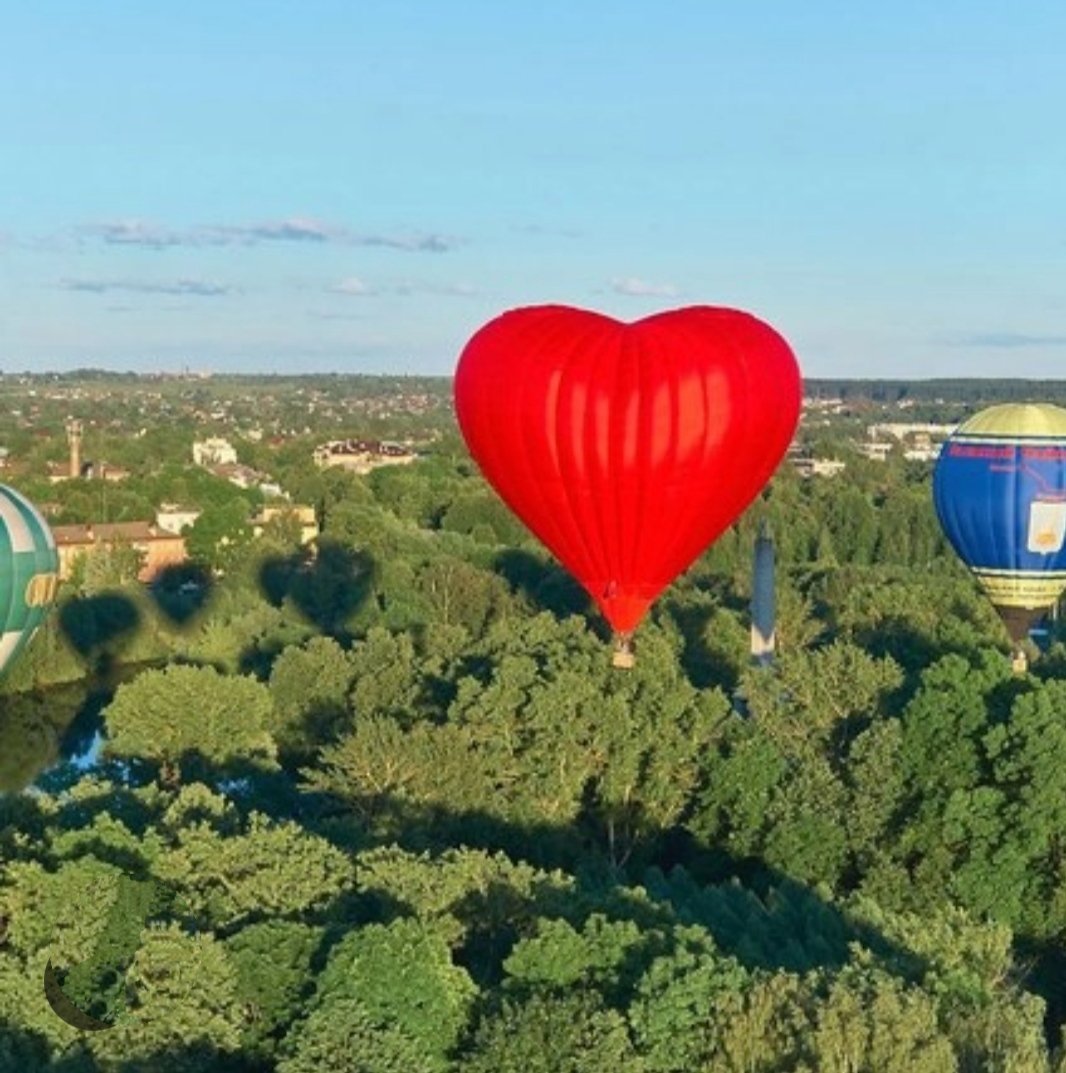 LightLove_Joy's tweet image. Dear friends, I wish you a wonderful weekend! 🌞🌈🌹💖💕
Rise above the bustle and spread the wings of your soul. 
I wish everyone to dissolve in freedom, love and joy!
Love you✨ 💕✨
#beautifulweekend #freedom #love #joy #happiness