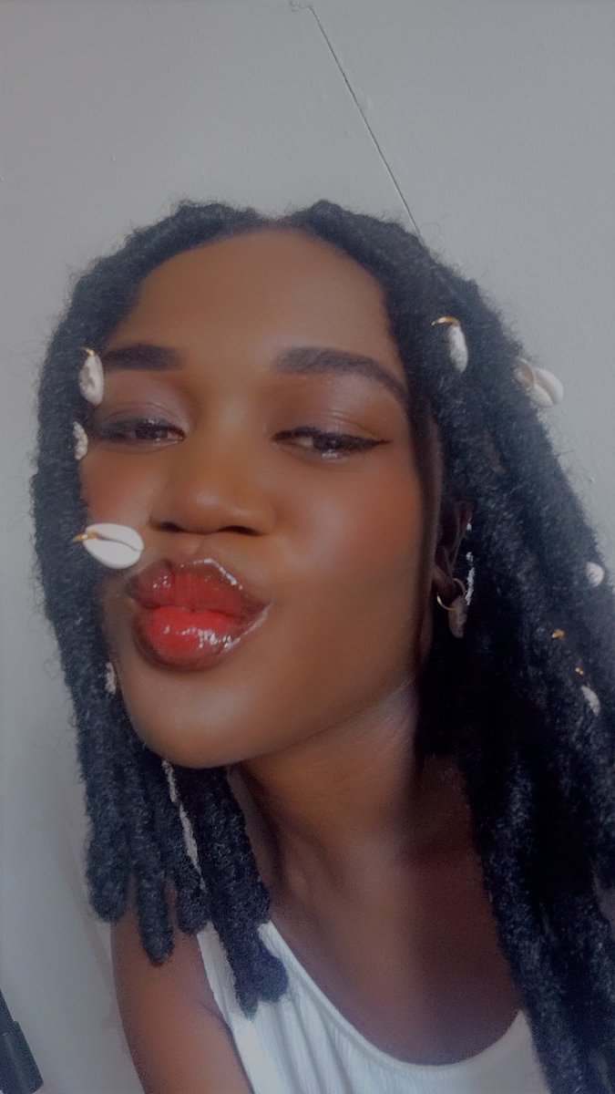 BrayelaLayefa's tweet photo. 🎉Thankful for life and health
+1
Tamunoimama
#SweetSixteen https://t.co/wtAPoBZDeF
