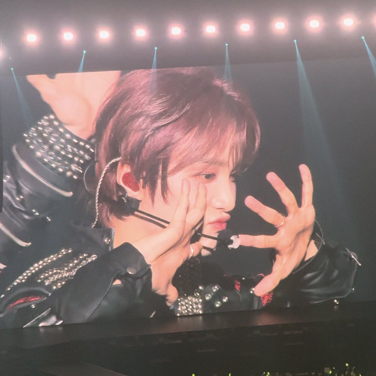 우형 tweet media