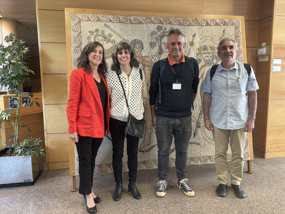 MartaLSabroso's tweet photo. Ayer trajimos a comparecer a Alberto Abad, presidente de la @CEComercioJusto, a la Asamblea de Madrid para que nos explicara cómo se puede apoyar al movimiento #ComercioJusto desde las instituciones. 
Desde @MasMadrid__  nos hacemos eco y trabajaremos en todas las propuestas. https://t.co/13YX0Tf3FM