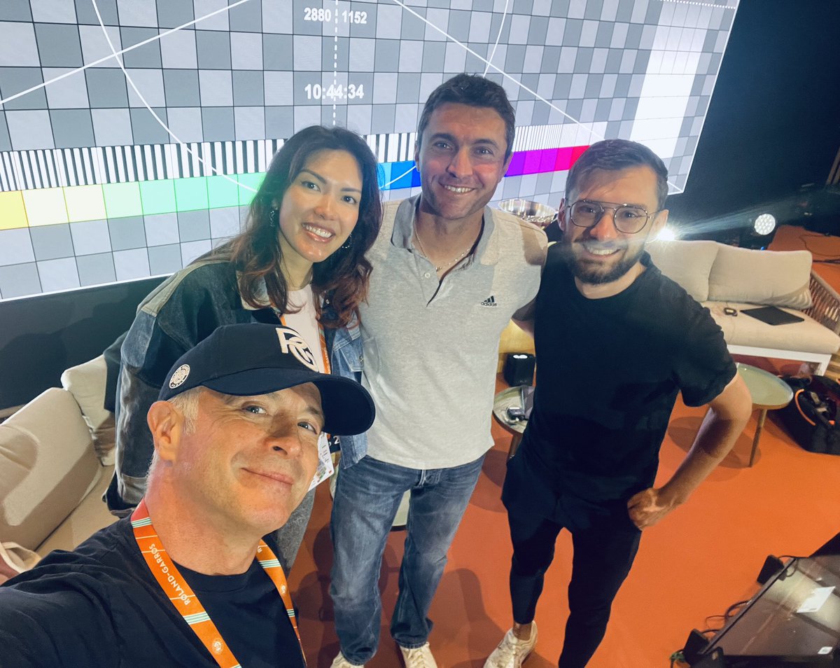 Hâte de vous retrouver pour ce live en direct de Roland-Garros ! Pour @rolandgarros eseries by Renault, rdv à 16H avec @LittleBigWhale, @QuentinMengual et @GillesSimon84 pour parler d’esport, de tennis, et d’une petite surprise musicale… #collaborationcommerciale