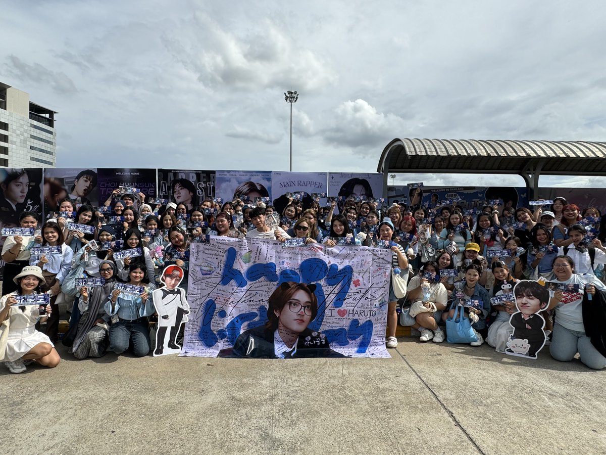 BesideHARUTO_TH's tweet photo. [📸🦋] กิจกรรมจุ่มรุรุ และถ่ายภาพรวม DAY 3
#𝗢𝗸𝗮𝗲𝗿𝗶𝗛𝗔𝗥𝗨𝗧𝗢𝟮𝗻𝗱𝗛𝗼𝗺𝗲𝘁𝗼𝘄𝗻

ขอบคุณทึเมทุกคนที่นำรุรุมาร่วมกันถ่ายภาพน่ารัก ๆ นะคะ 🤎🙏🏻

ไว้พรุ่งนี้มาถ่ายกันอีกนะคะ ที่เดิมของเราเลยค่ะ เดี๋ยวเวลาจะแจ้งอีกครั้งนะคะ

#HARUTO #하루토 #ハルト #温斗 
#น้องสมบัติรีบูทที่บางกอก_DAY3
#ฤดูฝนนี้ไทยทึเมมีน้องสมบัติ 
#TREASURE_REBOOT_IN_BANGKOK
@treasuremembers
