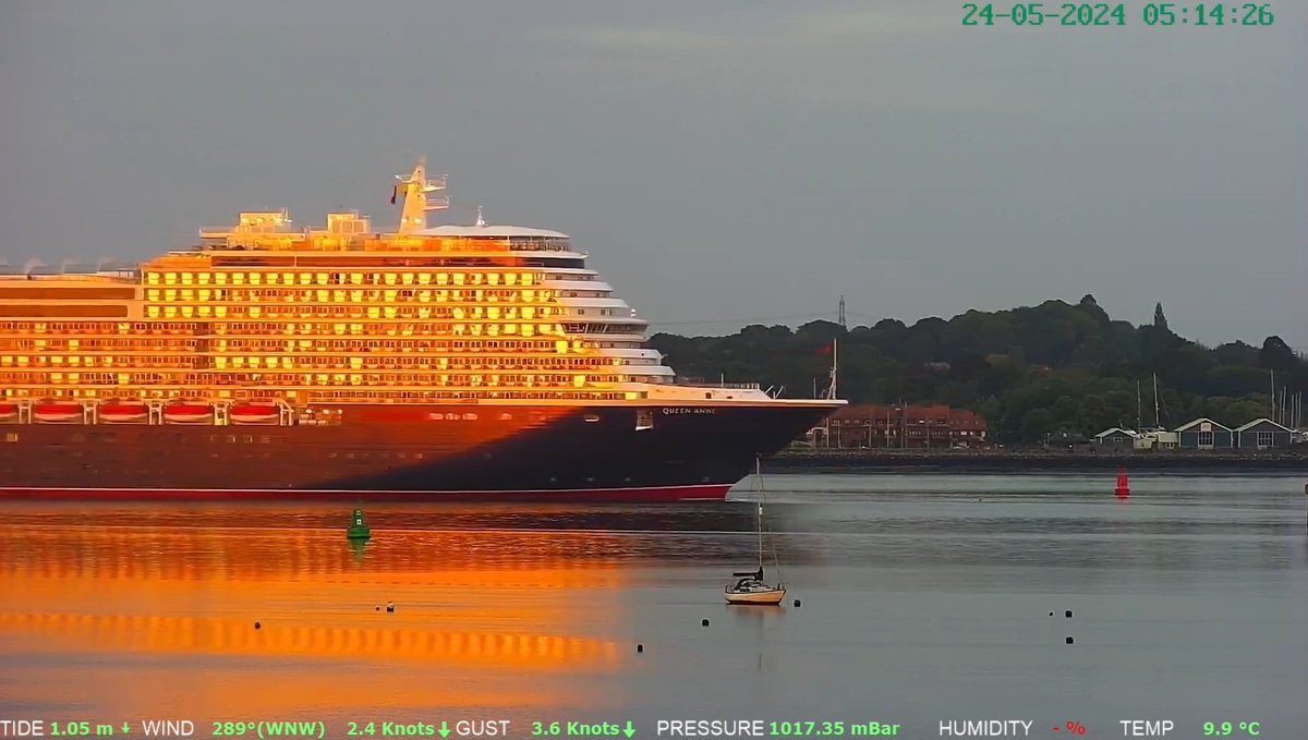 Golden hour @cunardline #QueenAnne arrives back @ABPSouthampton with the sun glistening on her starboard side 24/5/24 #cunardline 
📷 @Ahoy_Shipmate