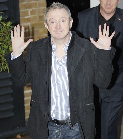 Why have they unveiled a statue of Louis Walsh at Ibrox?