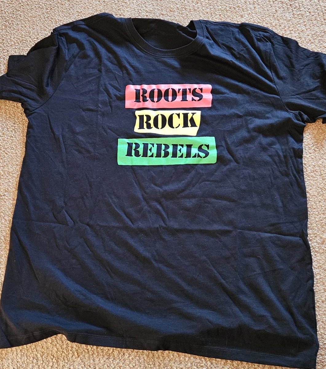 PunkAndNewWave tweet media