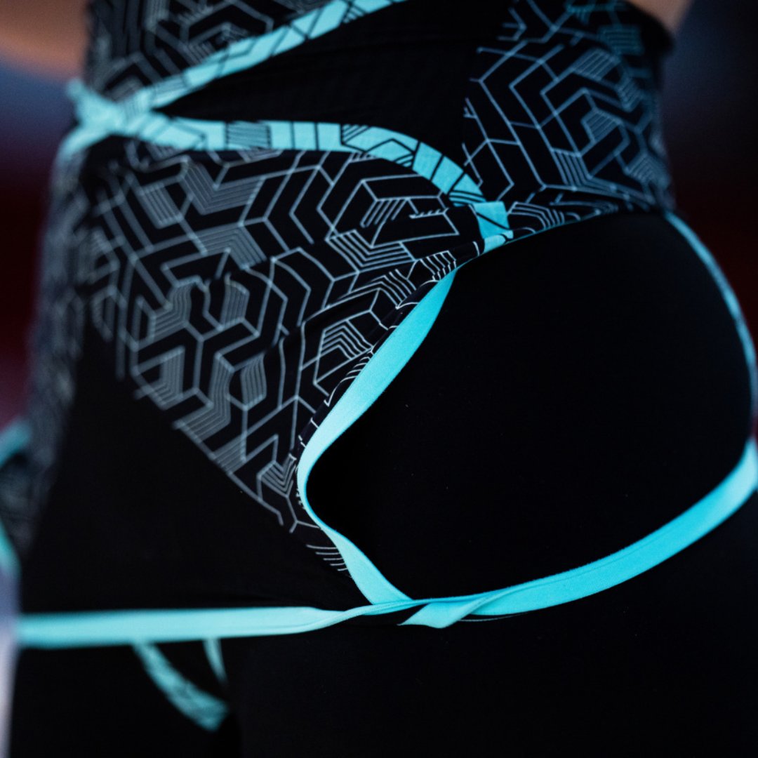 ProSwimwear's tweet photo. A revolutionary feeling of compression! 💪💙

Get the Arena Primo Powerskin, the world’s first tensoelastic racing suit.

Available now: https://t.co/GOfOm9pXgt

#proswimwear #arenapowerskin #primo #swimming #swim #racesuits #Arena #arenawaterinstinct #kneeskins #jammers https://t.co/DsiGu30BRx