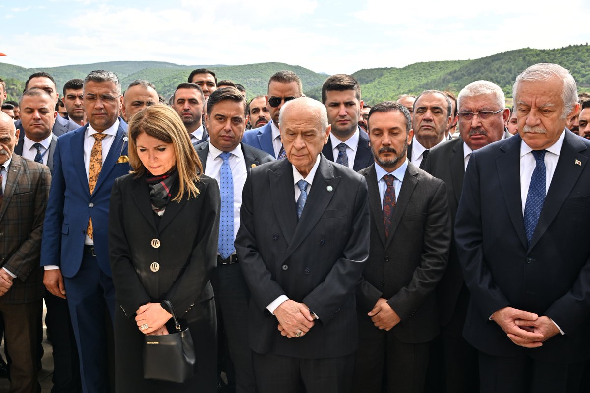 Liderimiz Sayın Devlet BAHÇELİ, Kızılcahamam’daki Ülkücü Şehitler Anıtı’nı Ziyaret Etti.