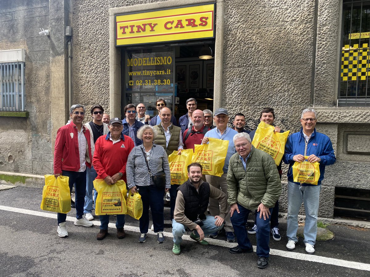 Tanti amici alfisti dal Portogallo! #tinycars #tinyamicii #sacchettipieni #alfaromeo #portugal