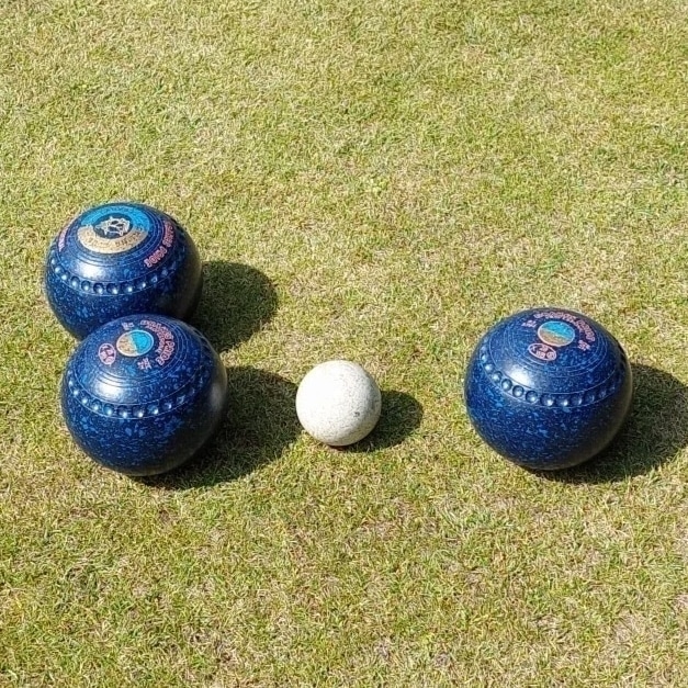 No #bowls session this afternoon, as we're playing a friendly #bowls match against our local #Lewisham rivals, Francis Drake. So, why not come along and see how we do. It all starts at 2pm, at the green in #Ladywell Fields, near the Bourneville Road entrance in #Catford.