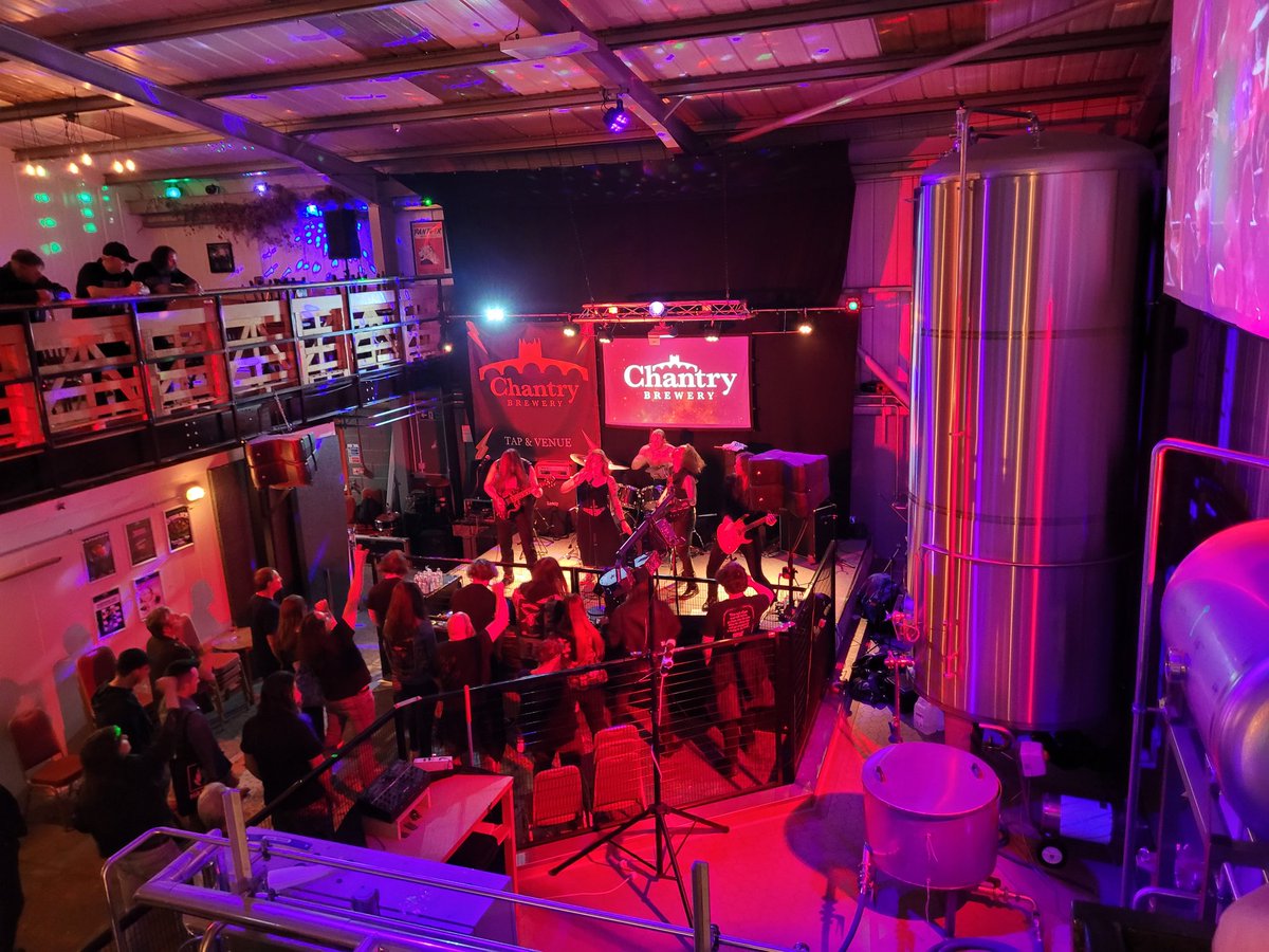 Smoulder and Trojan brought the metal to Rotherham last night!  We provided the DOOM! #ChantryBreweryTap
