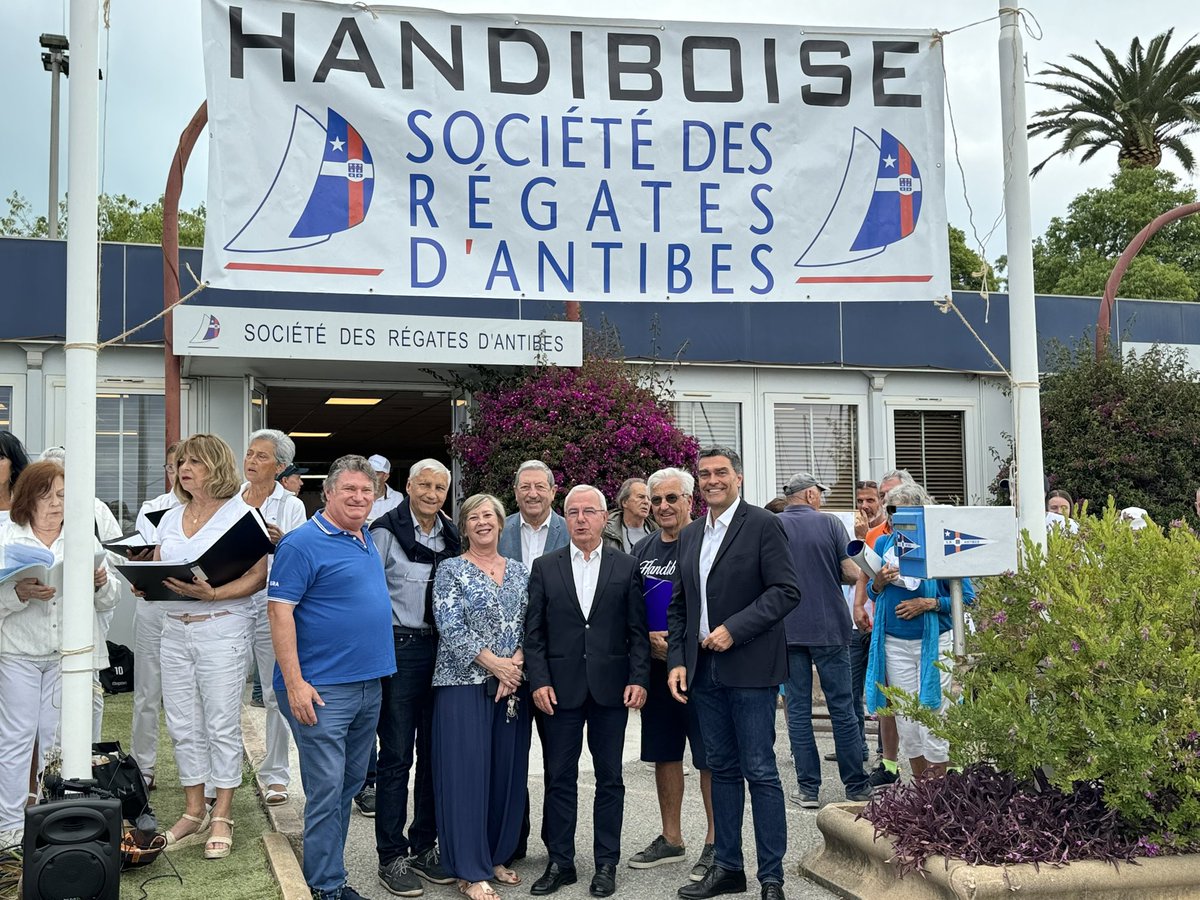 La @srantibes, en partenariat avec la Ville et le @PortVauban, organise la 15e édition de la Handiboise ! ✨🌊 Cette journée est dédiée aux personnes en situation de handicap, leurs accompagnateurs et les passionnés de voile. 🚤❤️ 55 voiliers accueillent 85 participants et