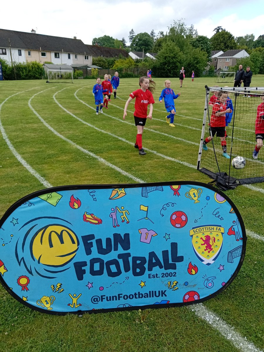 ICTFC_Community's tweet image. ⚽Fun Football Festival⚽

There was plenty of fun to be had at our girls @funfootballuk  festival with loads of great goals and terrific teamwork!

#WeekOfFootball
#GetOutsideGetInvolved
@ScotFANorth
@ICTWFC