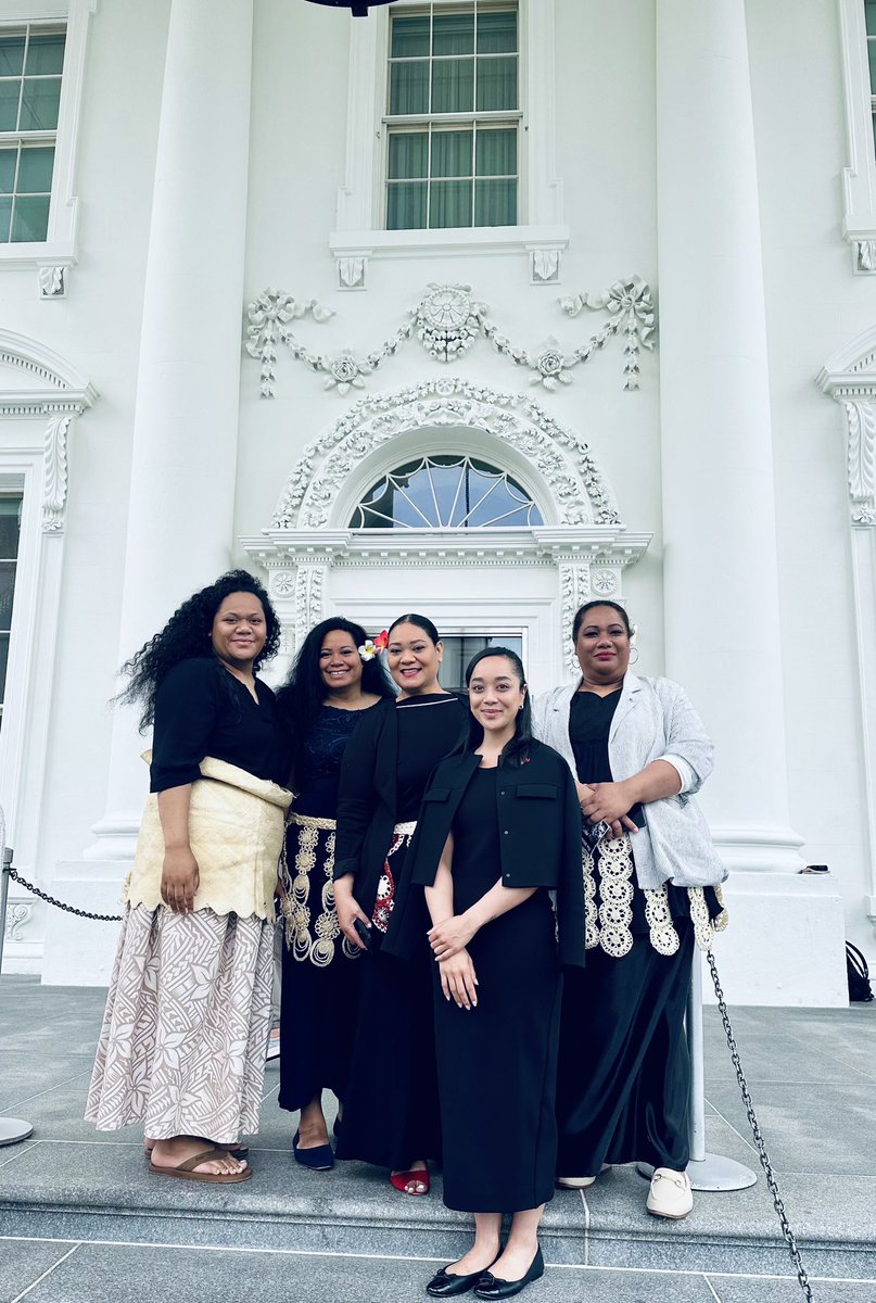 LTMP1's tweet photo. White House Tour https://t.co/kFsPw0iJha