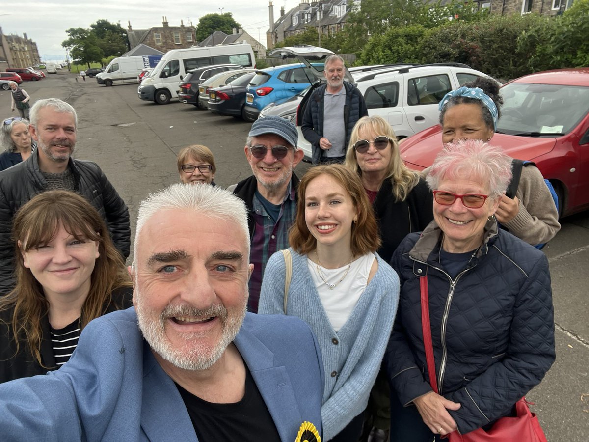 First canvass session of the campaign proper as the @MusselburghSNP posse hit the streets Fisherrow.