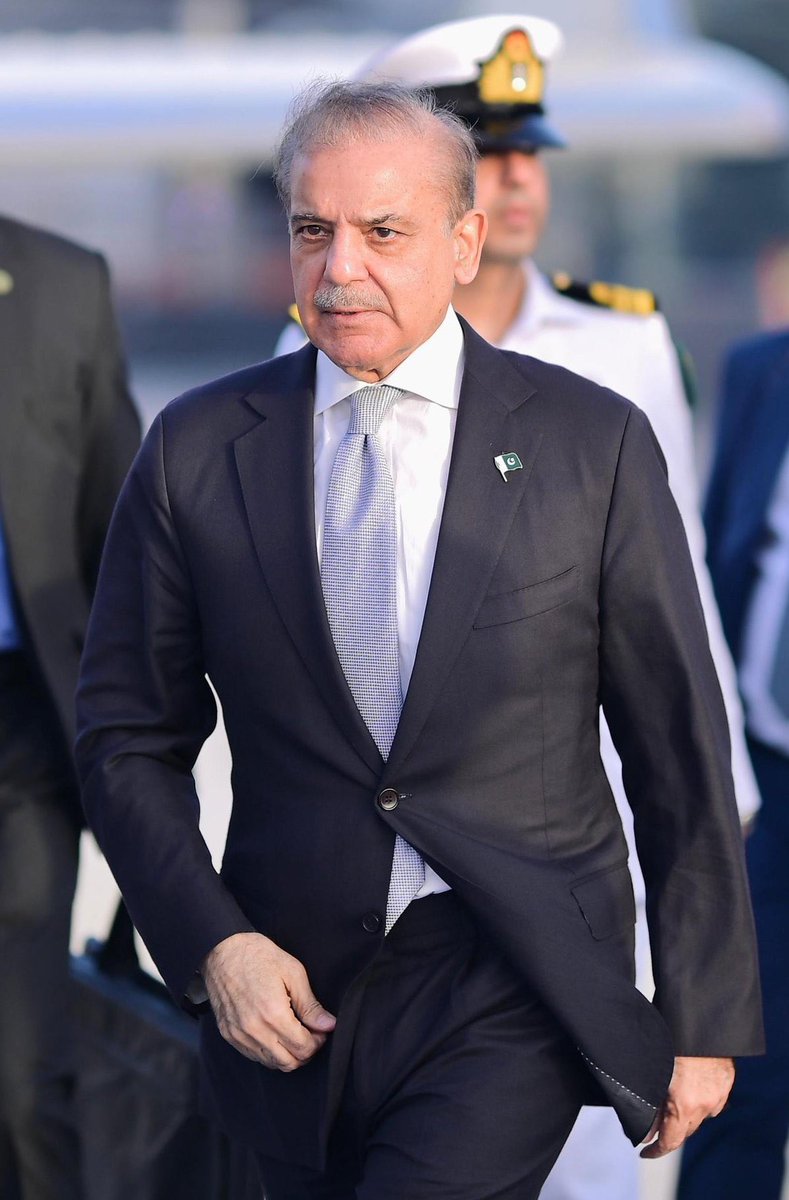 dematadore's tweet image. What is missing in this picture ? 
#RiphahVoiceForGaza #پچیس_مئی_یوم_فسطایت #ThinkDeeply #EnoughlsEnough #teachDChowknow 
@MaryamNSharif