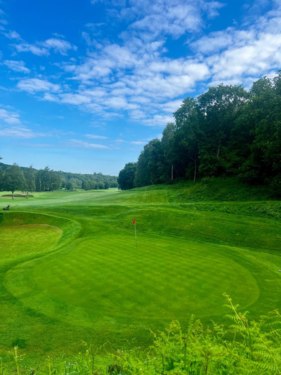 azzabazza86's tweet photo. Stunning morning out hand cutting @ReddishValeGC course is playing 👌🏻 at the minute. Huge team effort after the weeks deluge getting the course ready for the weekend. 💪 good luck to everyone playing. https://t.co/T0GBZx9Xe9